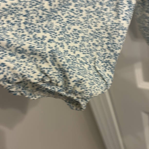 Loft Floral Blouse - Picture 5 of 5